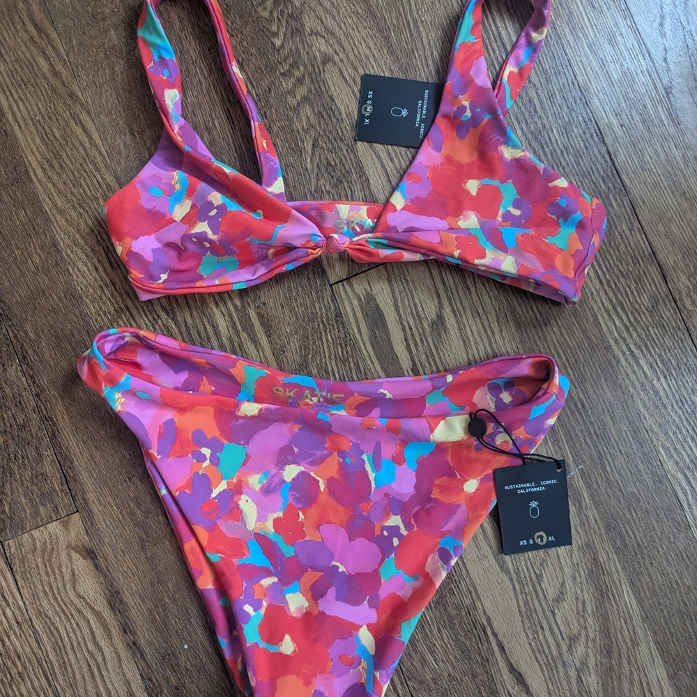 Skatie Penny Top And Kelly Bottom In Acai Print